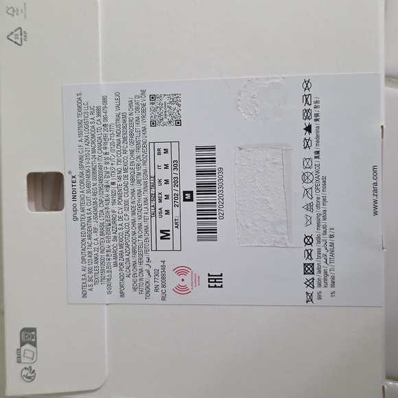 ZARA Textured Heart Earrings - Picture 15 of 15